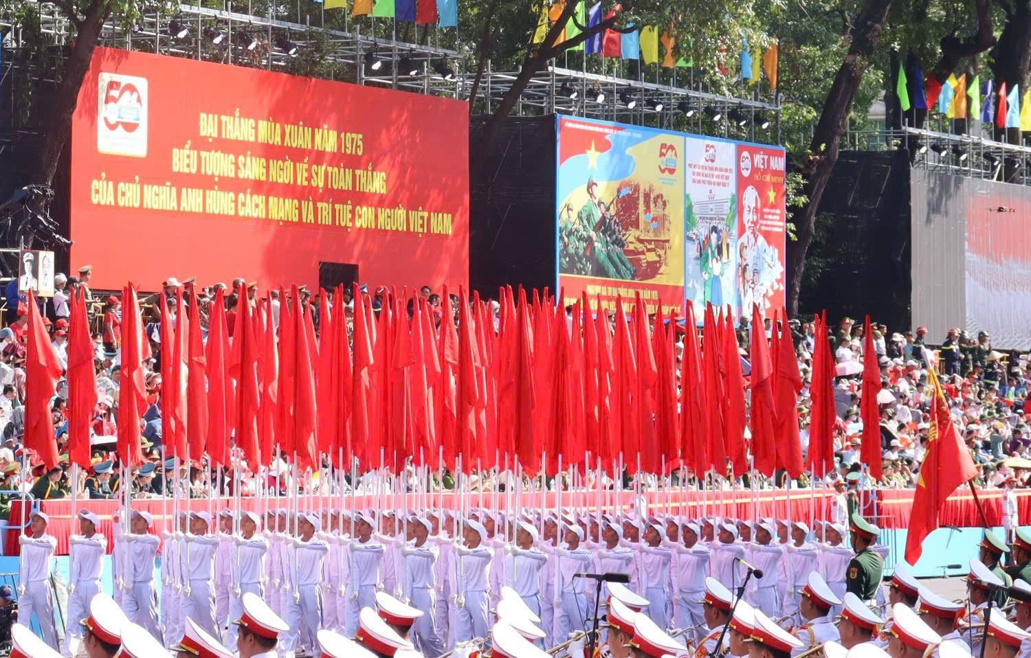 In Cờ Hồng Kỳ Số Lượng Lớn – Xưởng In Cờ INCONI