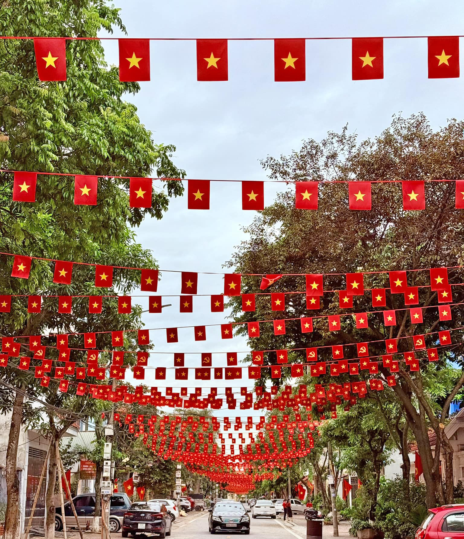 Báo giá cờ dây sao Đảng – Xưởng in cờ INCONI Hà Nội