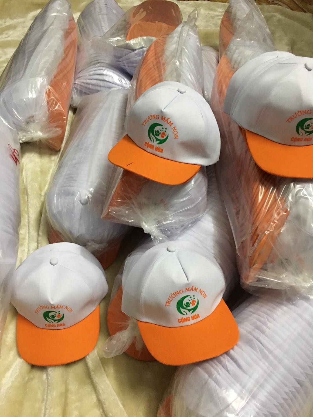 Mũ du lịch theo yêu cầu - INCONI