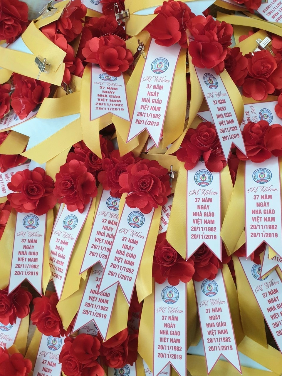 Hoa cài áo đại biểu cao cấp - INCONI