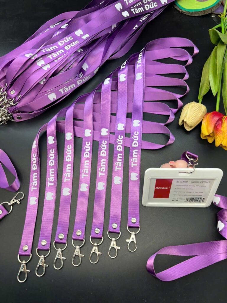 Lanyard thiết kế riêng – Dây đeo thẻ cá nhân hóa từ xưởng INCONI tại Hà Nội