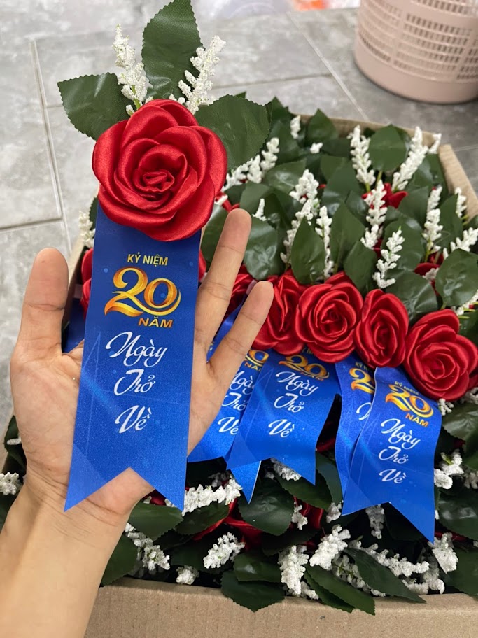 Hoa cài áo kỷ niệm ngày thành lập - INCONI