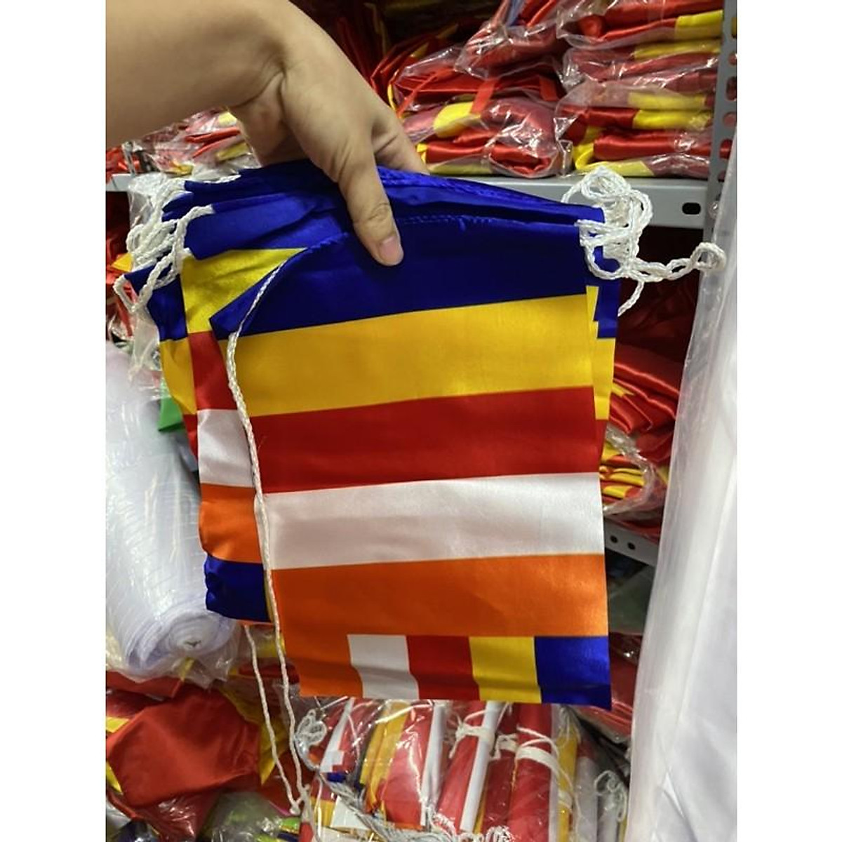 Cờ Dây Phật Giáo – Xưởng In Cờ INCONI Tại Hà Nội