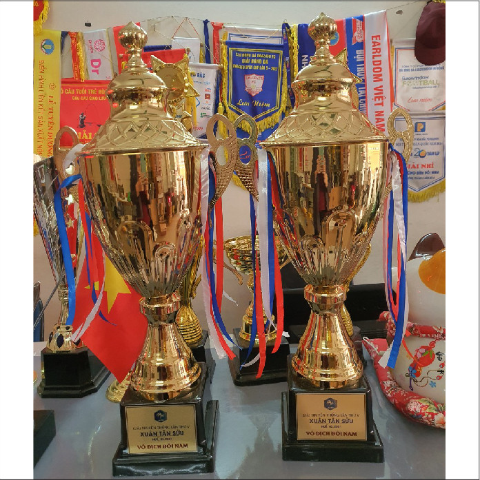 Làm cúp lưu niệm uy tín chất lượng cao– Xưởng INCONI tại Hà Nội 2 Mẫu cúp lưu niệm – Xưởng INCONI tại Hà Nội