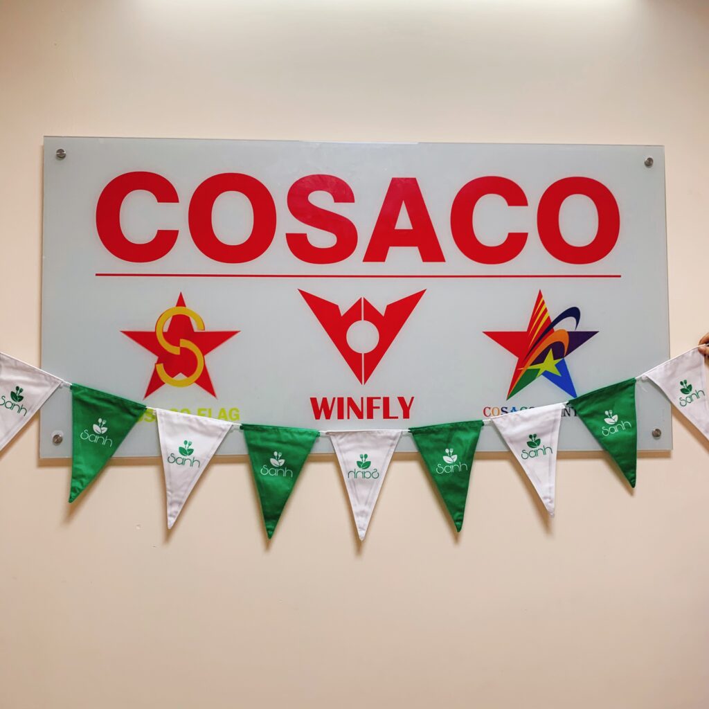 Cờ Dây Tam Giác Dùng Cho Lễ Khai Trương – Xưởng In Cờ INCONI Hà Nội