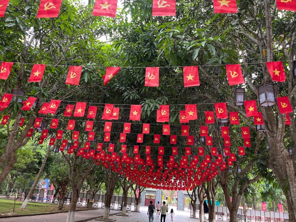 Cờ Dây Sao Đảng Bán Ở Đâu – Xưởng In Cờ INCONI Tại Hà Nội 6 cf9e0429 1954 48da 811f 1c255b6917af 1 1000x750 1