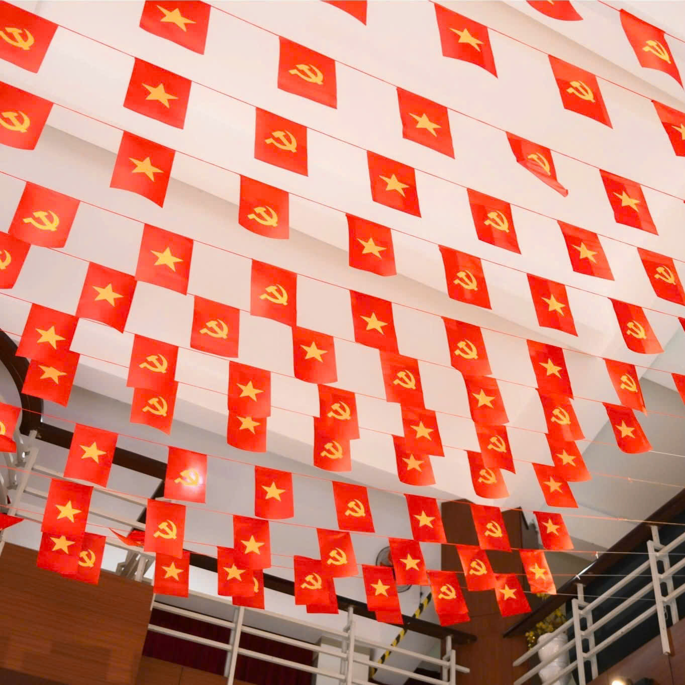 Cờ dây Tổ Quốc bán ở đâu – Xưởng in cờ INCONI tại Hà Nội