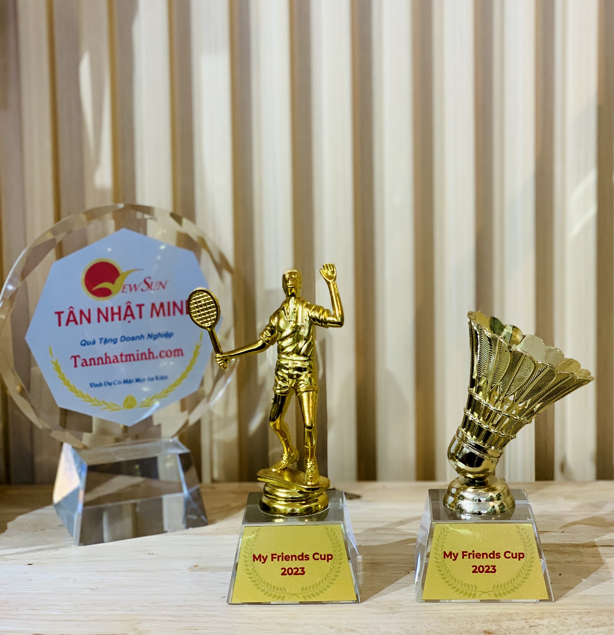 Làm cúp lưu niệm Hà Nội - INCONI