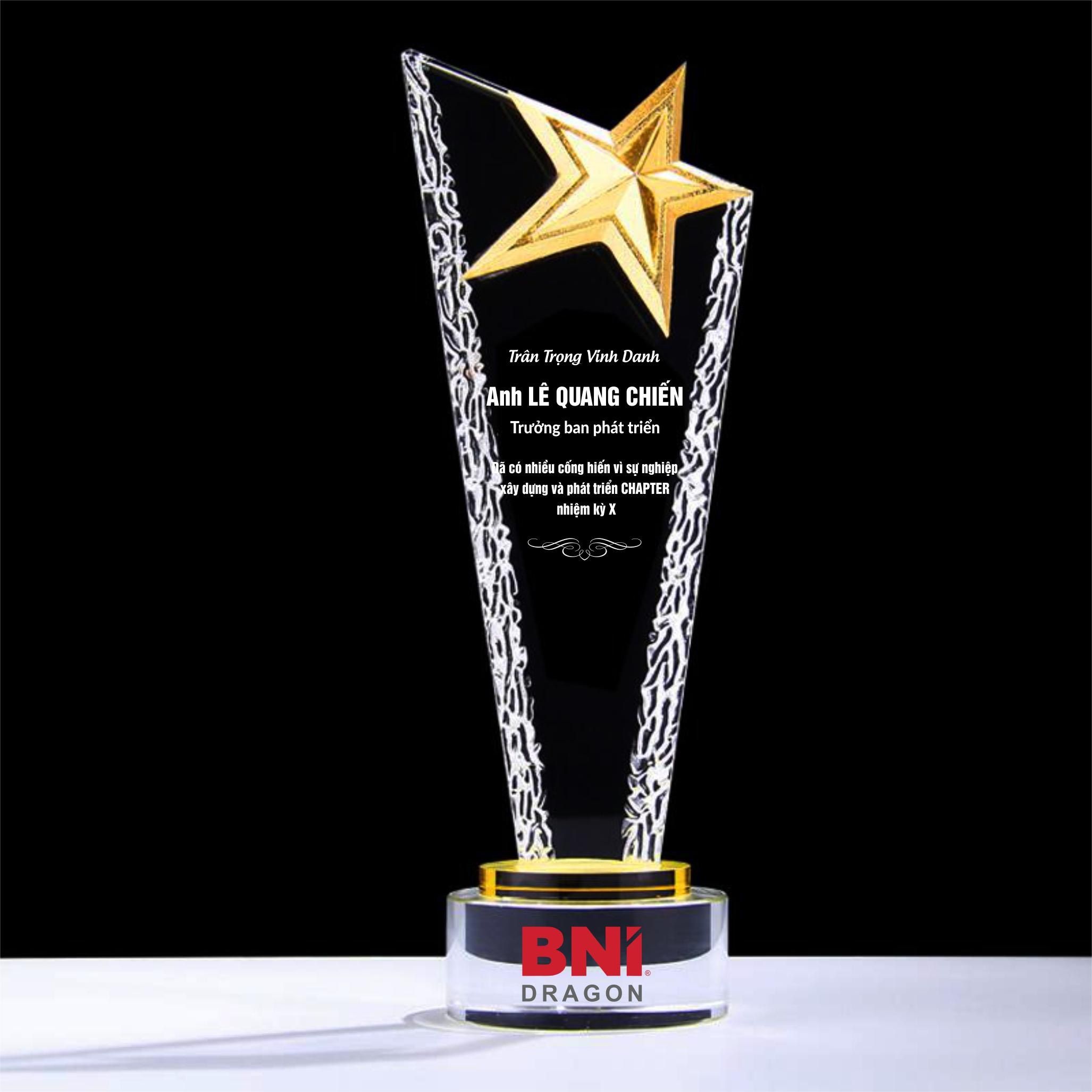 Cúp lưu niệm thủy tinh giá bao nhiêu - INCONI