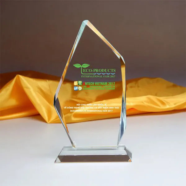 Cúp lưu niệm giá bao nhiêu - INCONI