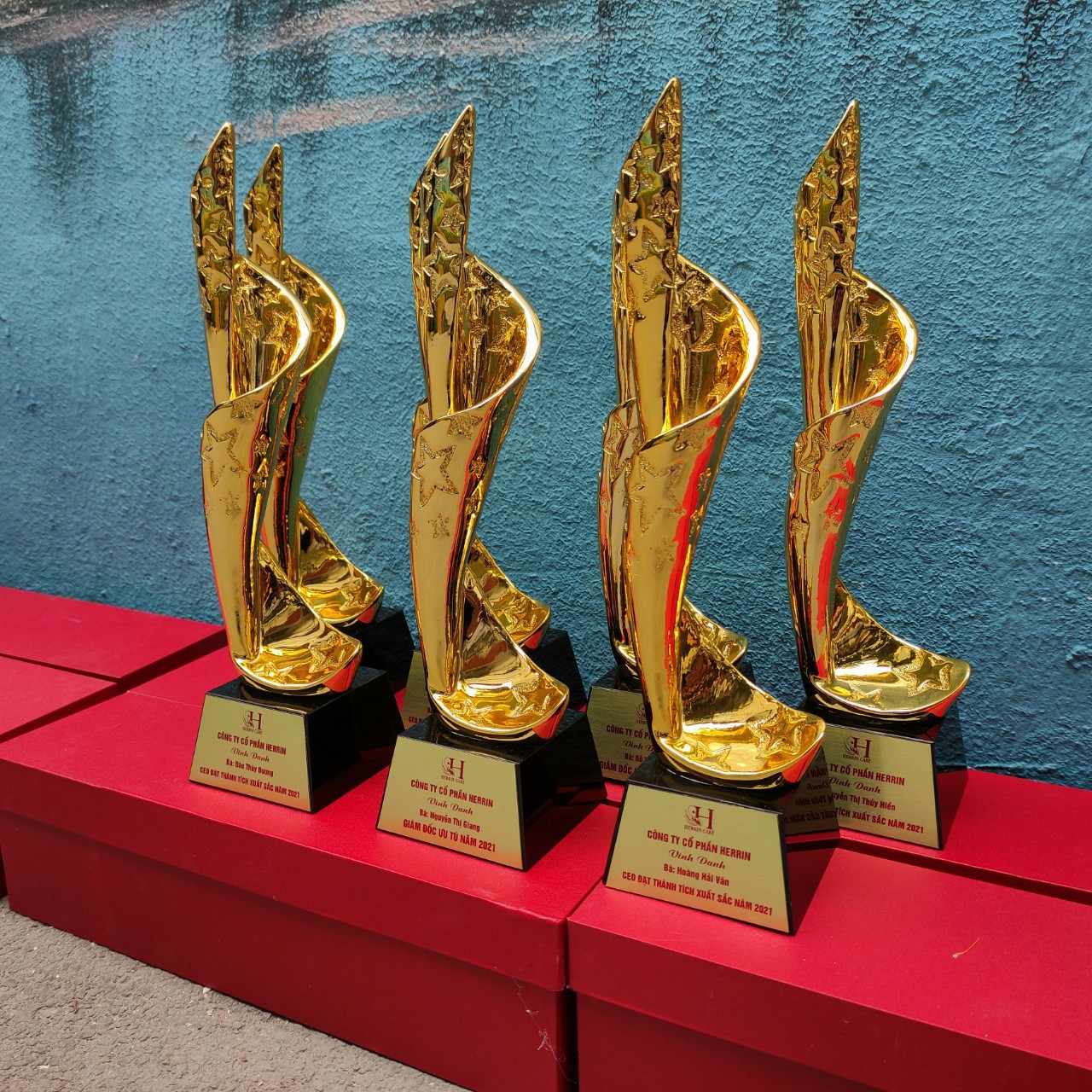 Cúp lưu niệm Thành Phố Hồ Chí Minh - INCONI