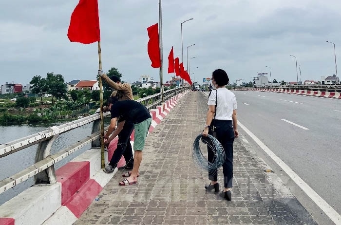 Cờ Hồng Kỳ trang trí - INCONI