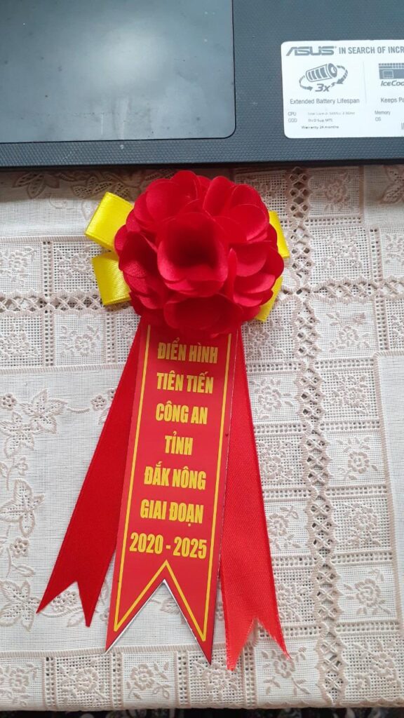 Hoa cài áo đại biểu thiết kế riêng - INCONI