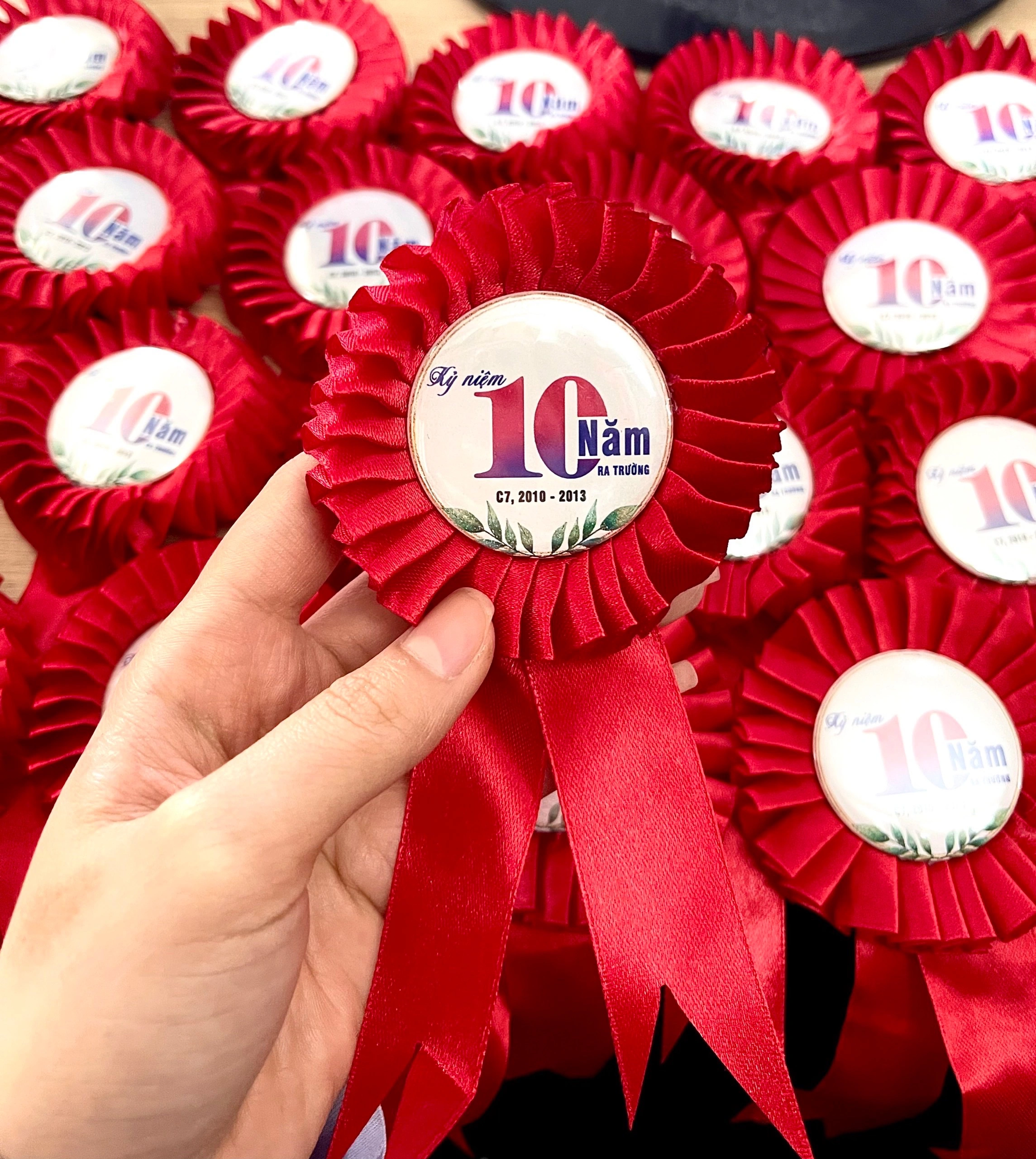 Hoa cài áo đại biểu nữ - INCONI