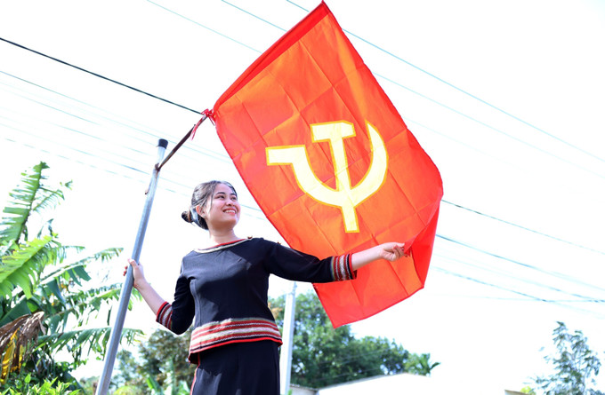 Lá cờ Đảng – Xưởng in cờ INCONI tại Hà Nội