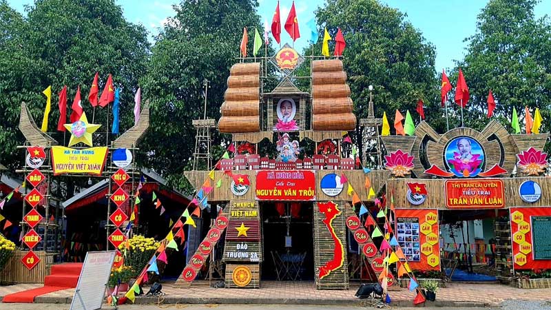 Cờ Dây Tam Giác Trang Trí Hội Chợ – Xưởng In Cờ INCONI tại Hà Nội 2 Cờ Dây Tam Giác Trang Trí Hội Chợ – Xưởng In Cờ INCONI tại Hà Nội