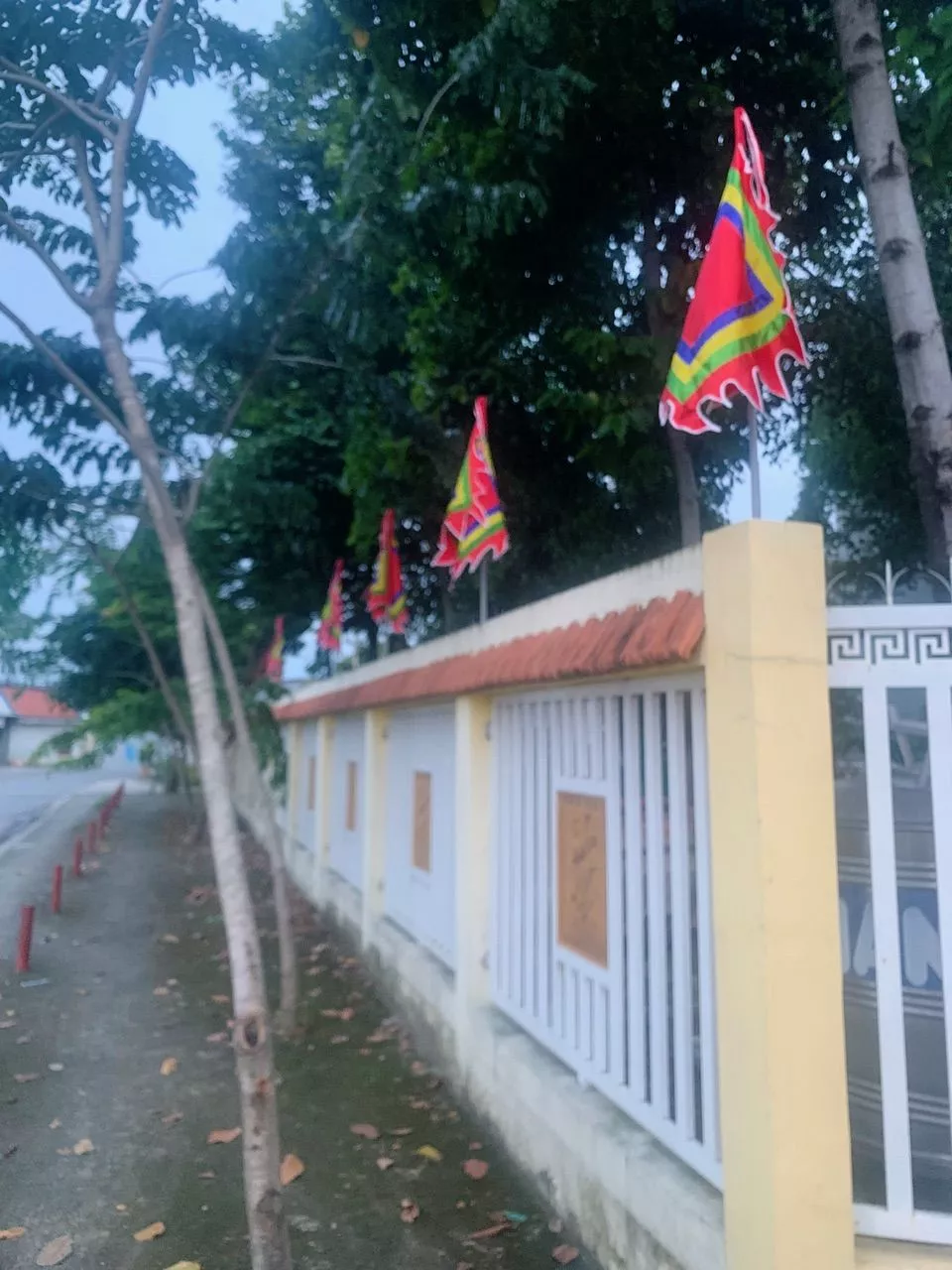 Cờ Thần Treo Trước Nhà - Xưởng Cờ INCONI Giá Rẻ 3 Cờ thần treo trước nhà - INCONI