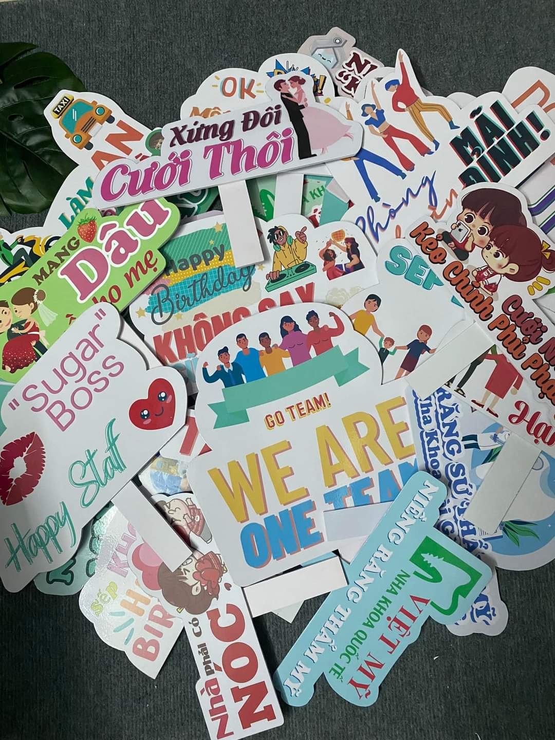 In Hashtag Theo Yêu Cầu - Xưởng In INCONI Hà Nội 2 In hashtag cầm tay theo yêu cầu - INCONI