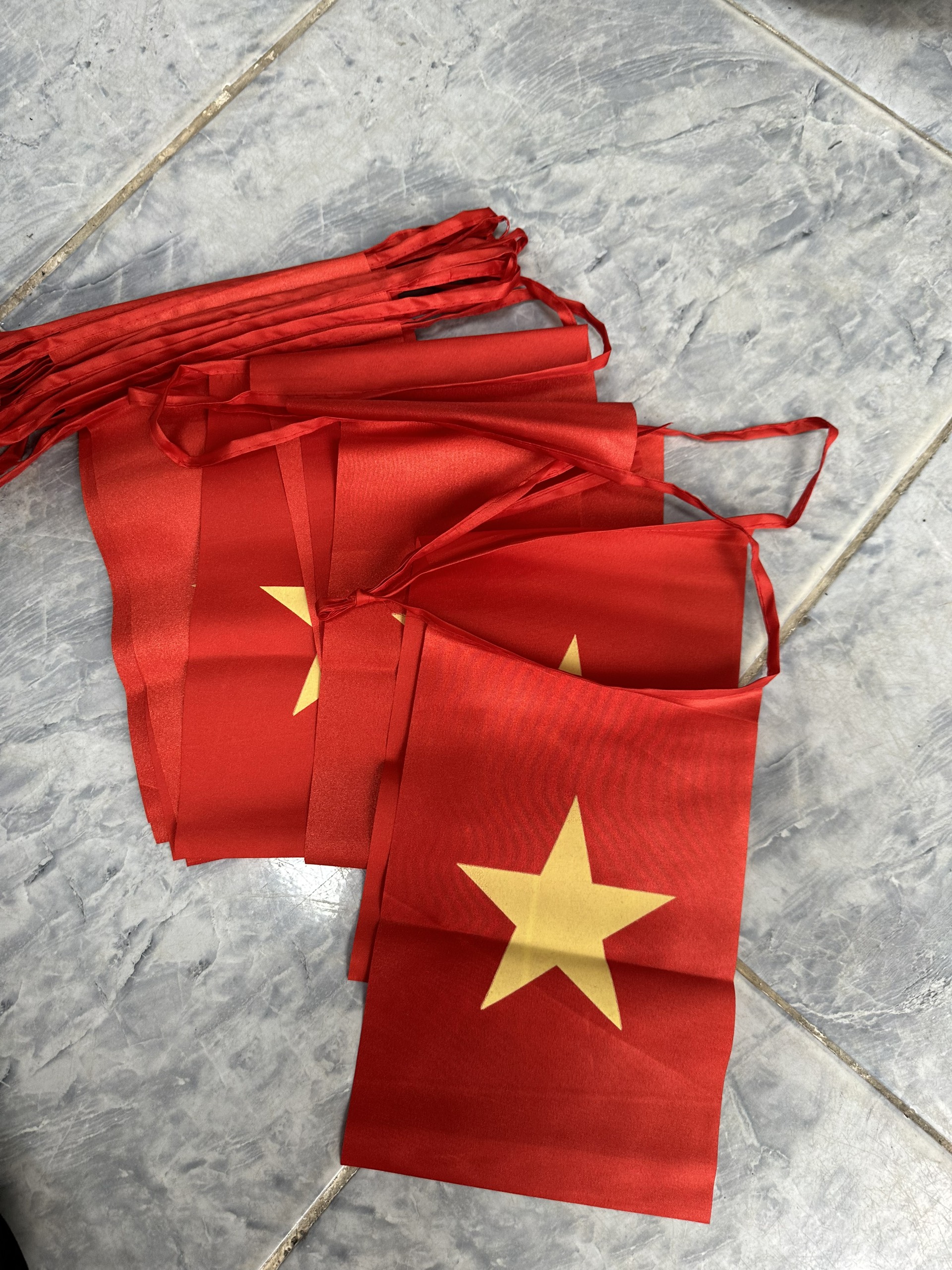 Cờ dây sao Đảng treo lễ hội  – Xưởng in cờ INCONI Hà Nội