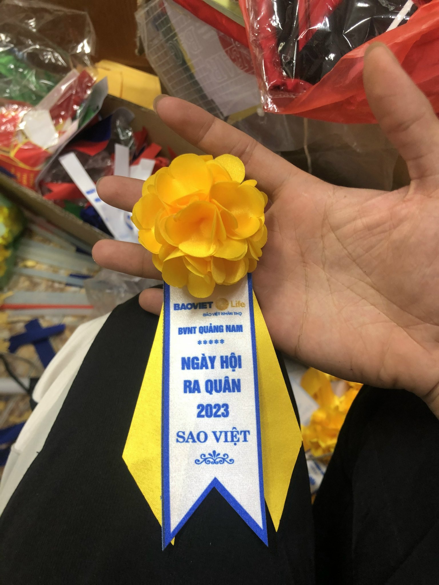 Hoa Cài Áo Đại Biểu Cao Cấp 5 Hoa cài áo đại biểu cao cấp - INCONI