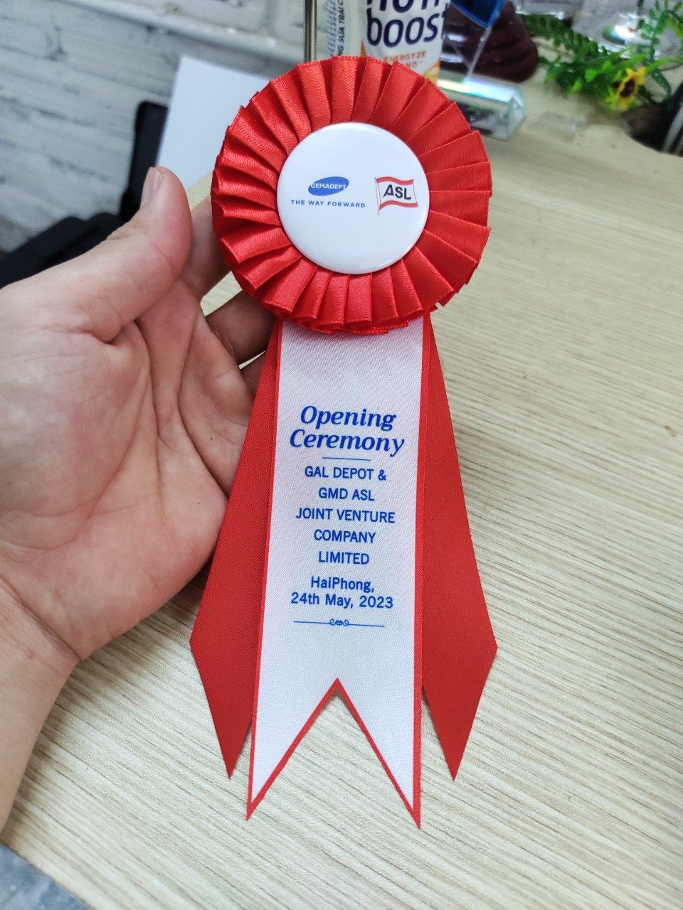 Hoa Cài Áo Đại Biểu Cao Cấp 4 Hoa cài áo đại biểu cao cấp - INCONI