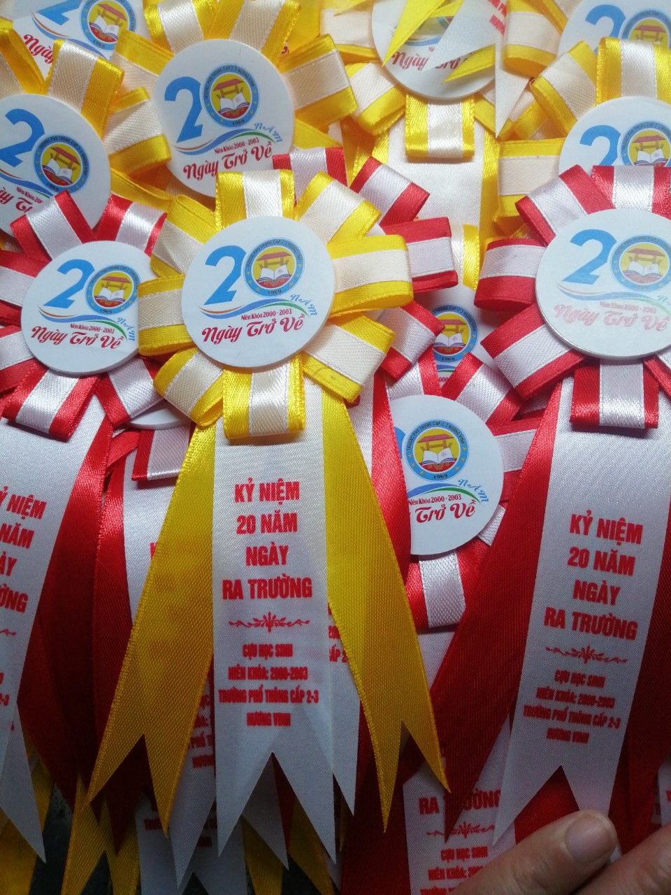 Hoa Cài Áo Đại Biểu Thiết Kế Riêng – Xưởng INCONI