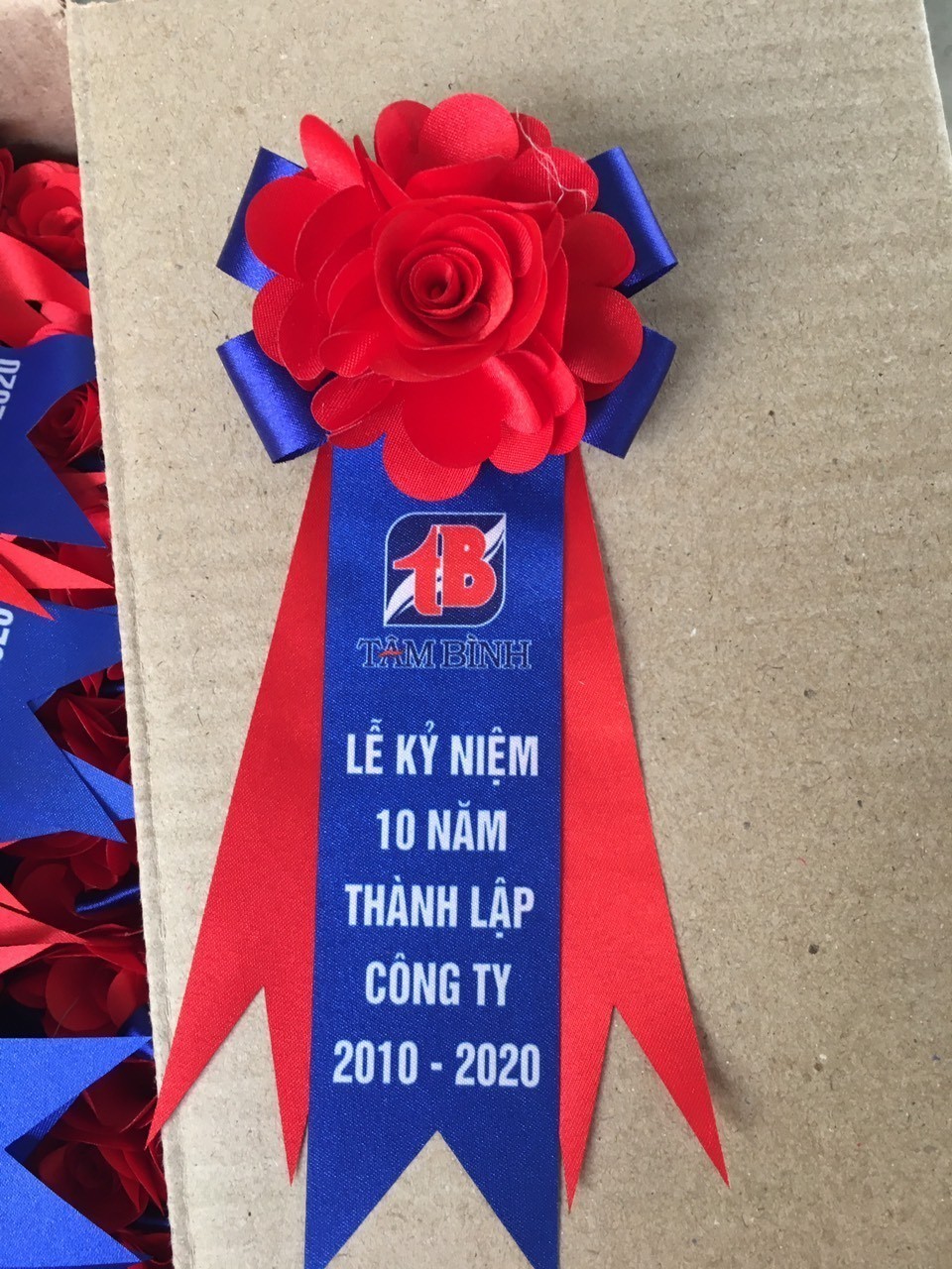 Nơi bán hoa cài áo đại biểu - INCONI