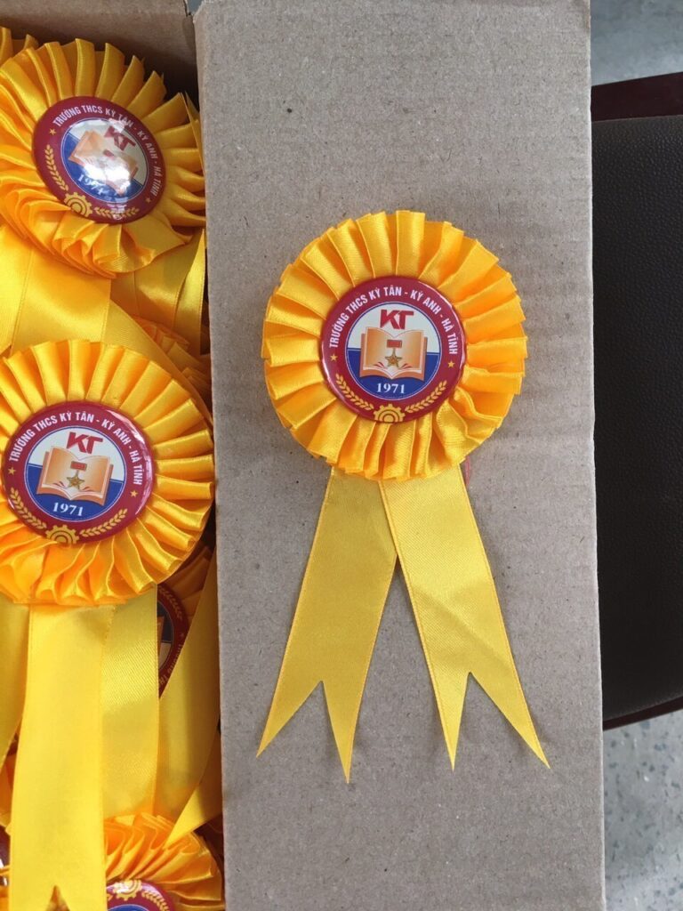 Hoa Cài Cài Áo Đại Biểu Mua Ở Hà Nội - Xưởng INCONI Chất Lượng Cao 3 Mua hoa cài áo đại biểu ở Hà Nội - INCONI