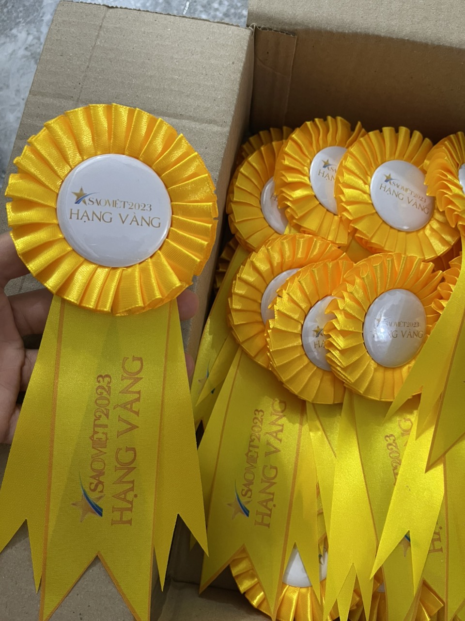 Xưởng làm hoa cài áo đại biểu - INCONI Hà Nội