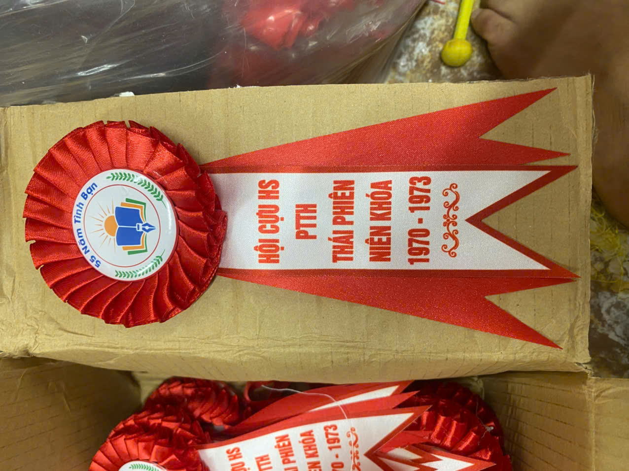 Địa Chỉ Mua Hoa Cài Áo Đại Biểu – Xưởng INCONI