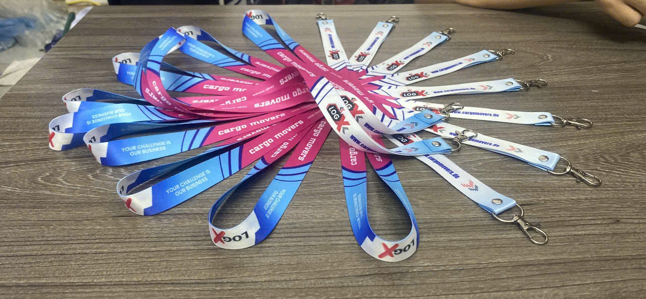 Lanyard cao cấp – Dây đeo thẻ sang trọng từ xưởng INCONI tại Hà Nội 2 lanyard cao cấp