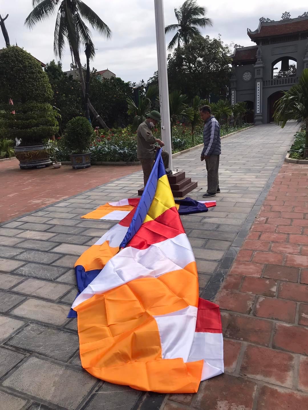 Cờ Phật khổ lớn – Xưởng in cờ INCONI Hà Nội 3 z7163199130429 845ceba501e7372c84a517a99ae27cfa