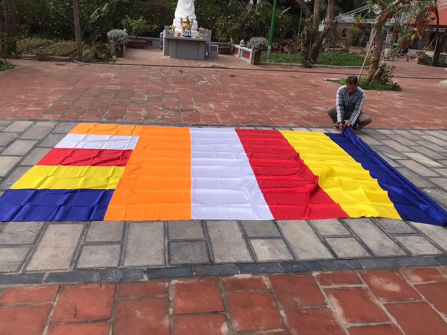 Cờ Phật khổ lớn – Xưởng in cờ INCONI Hà Nội 2 Cờ Phật khổ lớn – Xưởng in cờ INCONI Hà Nội
