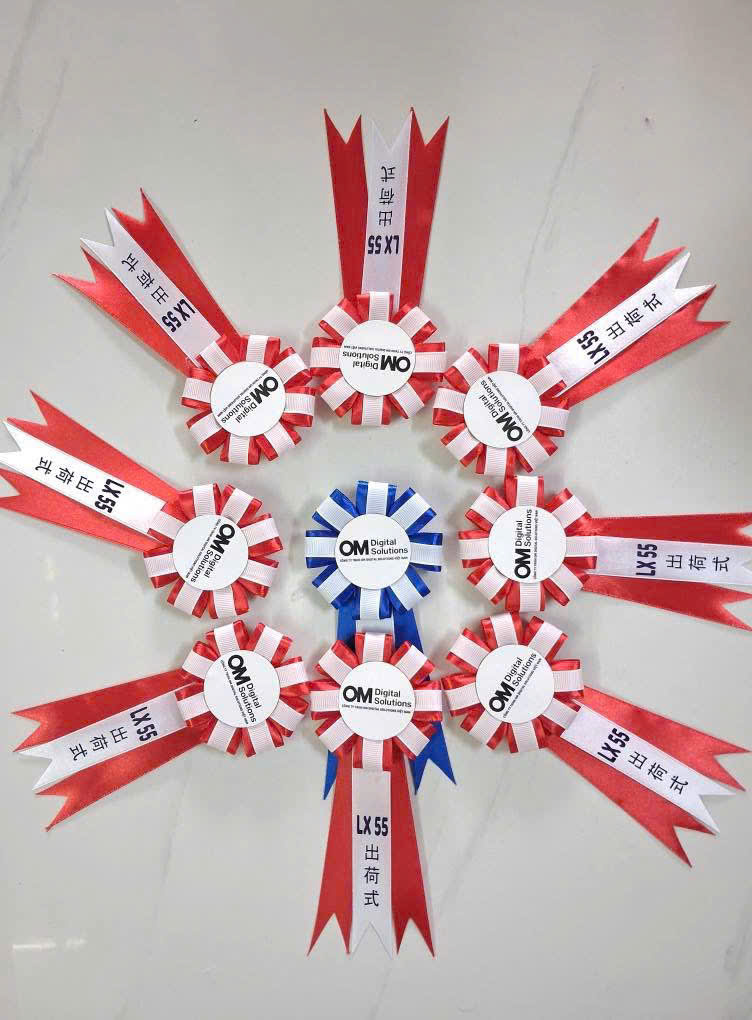 Hoa Cài Áo Đại Biểu Cho Hội Thảo – Xưởng INCONI Hà Nội