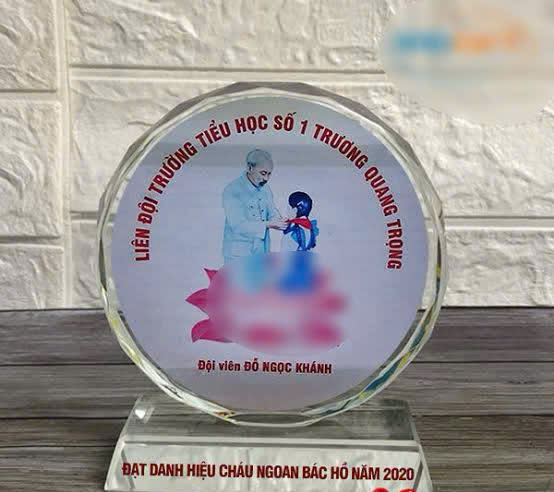 Cúp Lưu Niệm Cháu Ngoan Bác Hồ - INCONI Hà Nội 4 Cúp lưu niệm cháu ngoan bác Hồ - INCONI