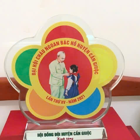 Cúp Lưu Niệm Cháu Ngoan Bác Hồ - INCONI Hà Nội 6 Cúp Lưu Niệm Cháu Ngoan Bác Hồ – INCONI Hà Nội