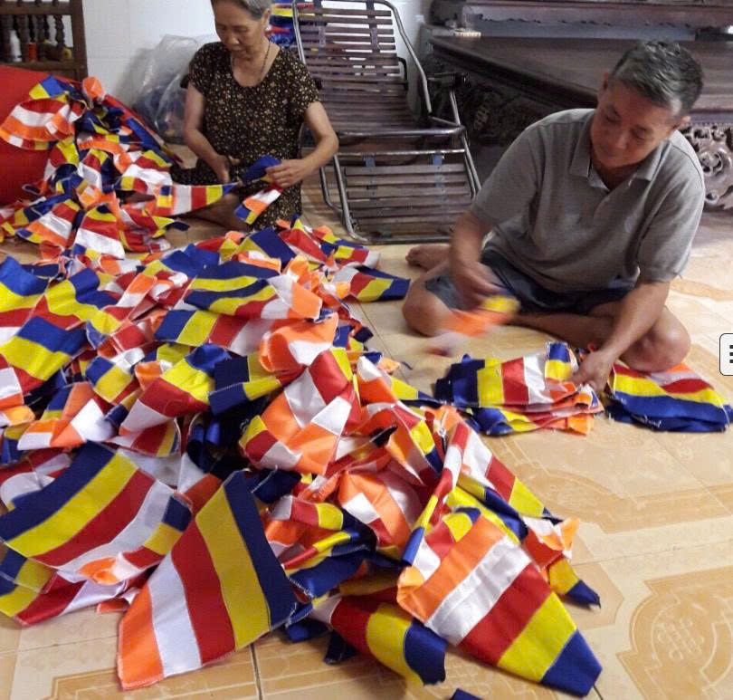 Mua cờ Phật giáo lễ Phật Đản – Xưởng in cờ INCONI tại Hà Nội