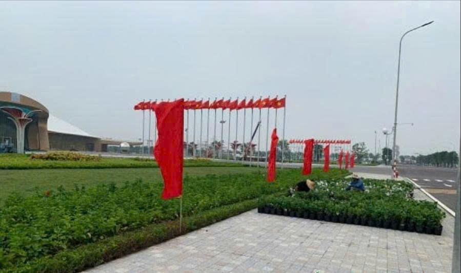 Cờ Hồng Kỳ treo ngoài trời - INCONI